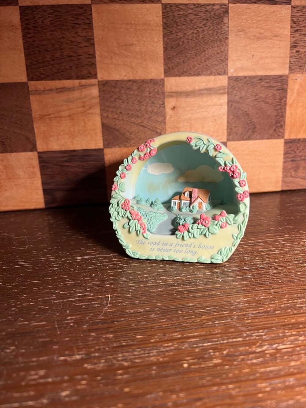 Avon Shadow Cottage Box Resin Plastic Figurine A926